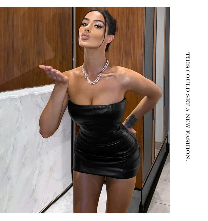 One-shoulder sexy figure-hugging bust-warming dress for women. High-waisted slimming and hourglass-shaped black leather skirt.